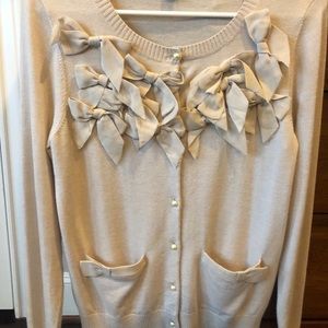 Ann Taylor sweater, size small, color cream.